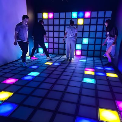 Bon prix Jeu d'activation étanche à l'eau à l'intérieur Led Floor Interactive Led Screen Floor Tile Light Game en ligne