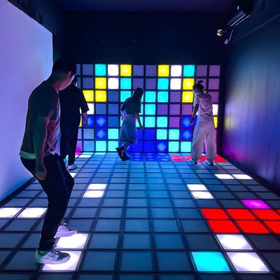 Bon prix Le sol de danse à LED Carreaux de saut Grille Interactive Jeu Super Grille Mur et plancher en ligne