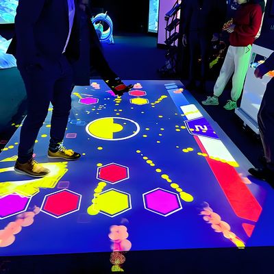 Bon prix 50 jeux multi-joueurs tout-en-un système de projection interactif au sol pour terrain de jeu en ligne