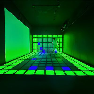 Bon prix IP65 imperméable à l'eau 30cm*30cm Rgb Interactif Jeu actif Led Dance Floor Salle de danse en ligne