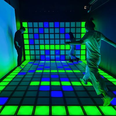 Bon prix Jeu Led Grid Lumière Intérieure Led Touch Playing Floor Megagrid Jeu Interactif en ligne