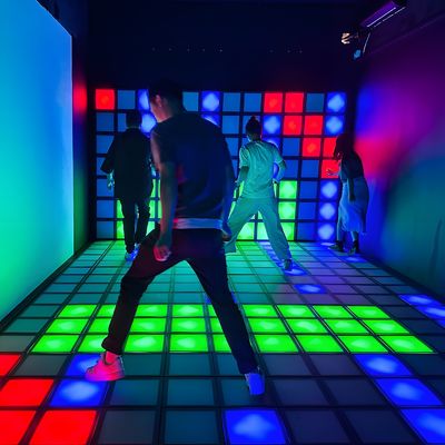 Bon prix Jeu Super Grid Pixel 30x30cm Interactive Light Vloer Lava Jeu actif Led Floor en ligne