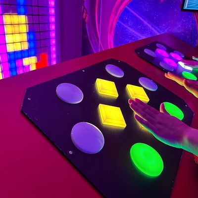 Bon prix Activé extrême de main Les enfants de la fête d'équipe Interactif affichage LED Activer les jeux Pixel en ligne