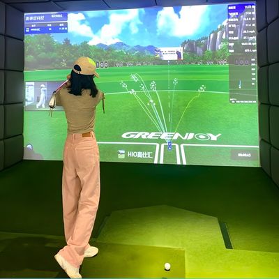 Bon prix Simulateur de golf intérieur personnalisé Zone de sport d'affaires Simulateur de golf pour parc d'attractions en ligne