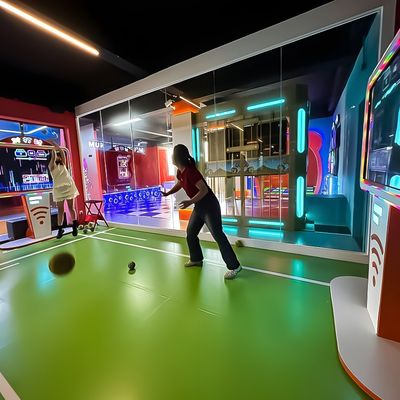 Bon prix Jeu de balle multijoueur dans lequel les joueurs s'affrontent en frappant des cibles en ligne