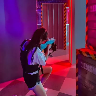 Bon prix Équipement de balise laser sans fil commercial avec technologie IoT et 8 modes de jeu pour les jeux multijoueurs en intérieur en ligne