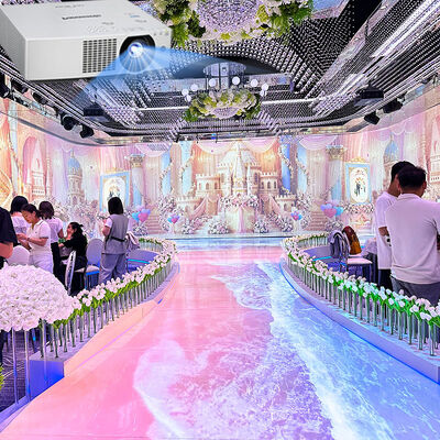 Bon prix Mur de projection immersive interactif avec une luminosité de 5200 lumens, une résolution de 1920*1200 et 1 à 20 canaux pour la décoration de restaurants et d'hôtels en ligne