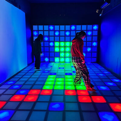 Bon prix Jeu de sol interactif LED RVB 30x30 cm avec 1000 niveaux pour centres commerciaux et terrains de jeux en ligne