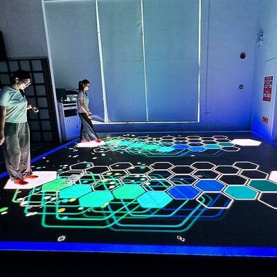 Bon prix Système de jeu interactif à LED au sol avec 6 jeux sélectionnables, grand écran de 86 pouces et bataille d'équipe multijoueur en ligne